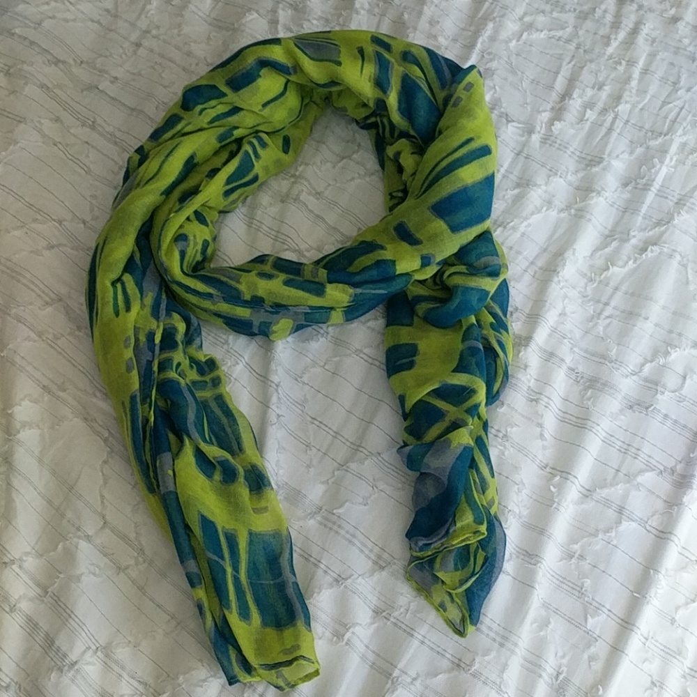 Printed Village Check Me Out Fashion Scarf